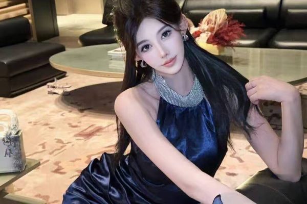 🦋谈吐优雅  有气质 情商高  温柔沟通 素质极高