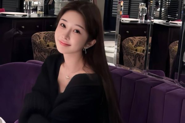 175E在读大学生馒头一线天